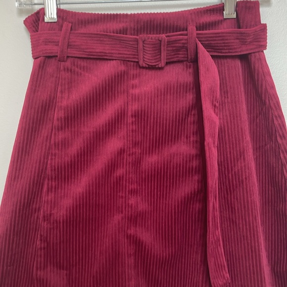 SUGAR + LIPS Mini Corduroy Skirt Burgundy Size S - Picture 2 of 10